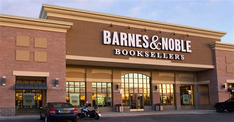 Barnes & Noble’s return to Marin brightens bookstore scene